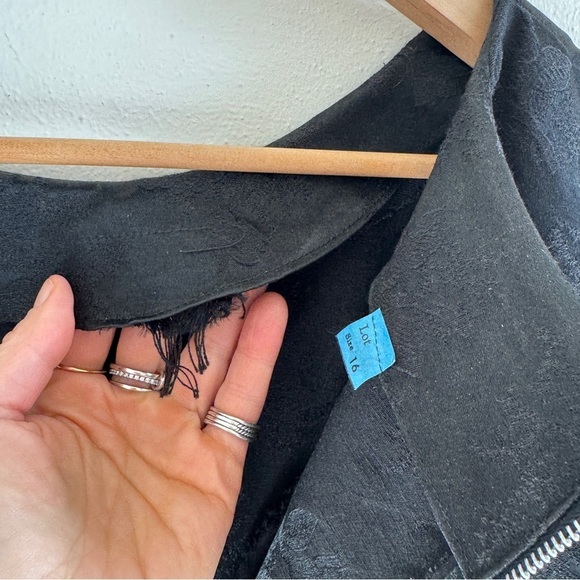 Vintage 50s 60s Black Floral Brocade Pinup Dress and Jacket Set - Picture 11 of 16